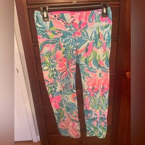 Lilly Pulitzer 21 inch Cropped Leggings Size Small